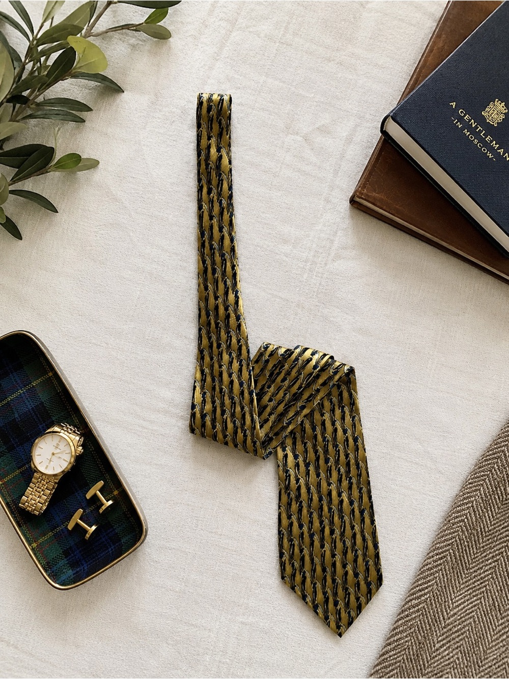 J. Garcia Lunch Collection Seventeen Silk Tie Gold Blue Feather Print Necktie
